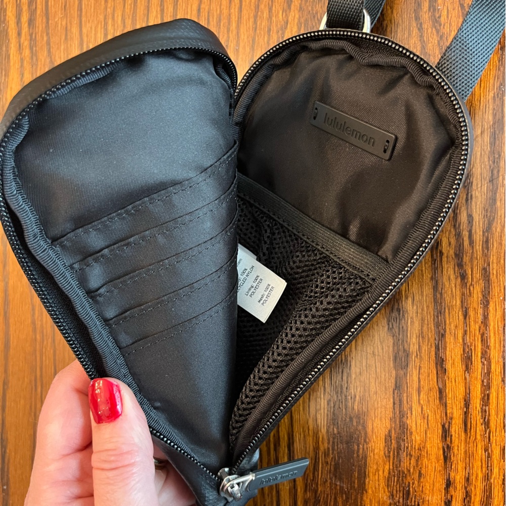 Lululemon Black Phone Crossbody - Picture 3 of 4